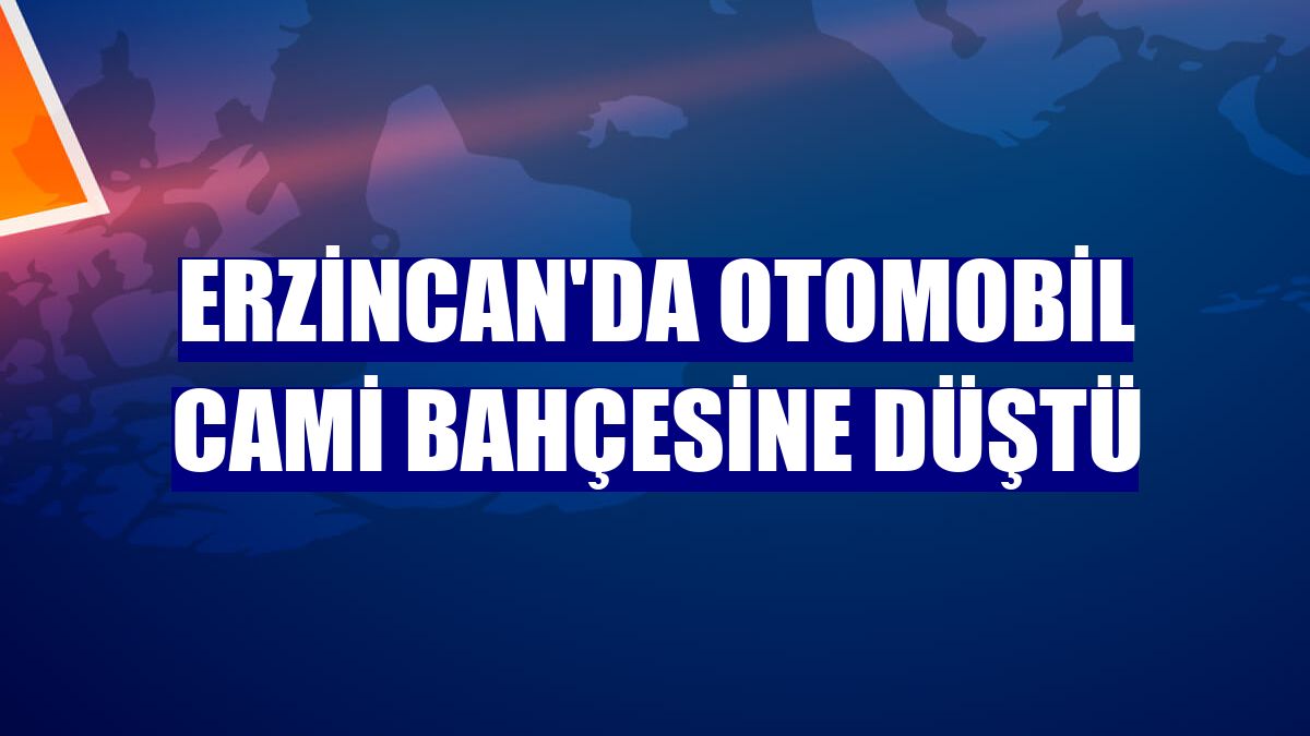 Erzincan'da otomobil cami bahçesine düştü