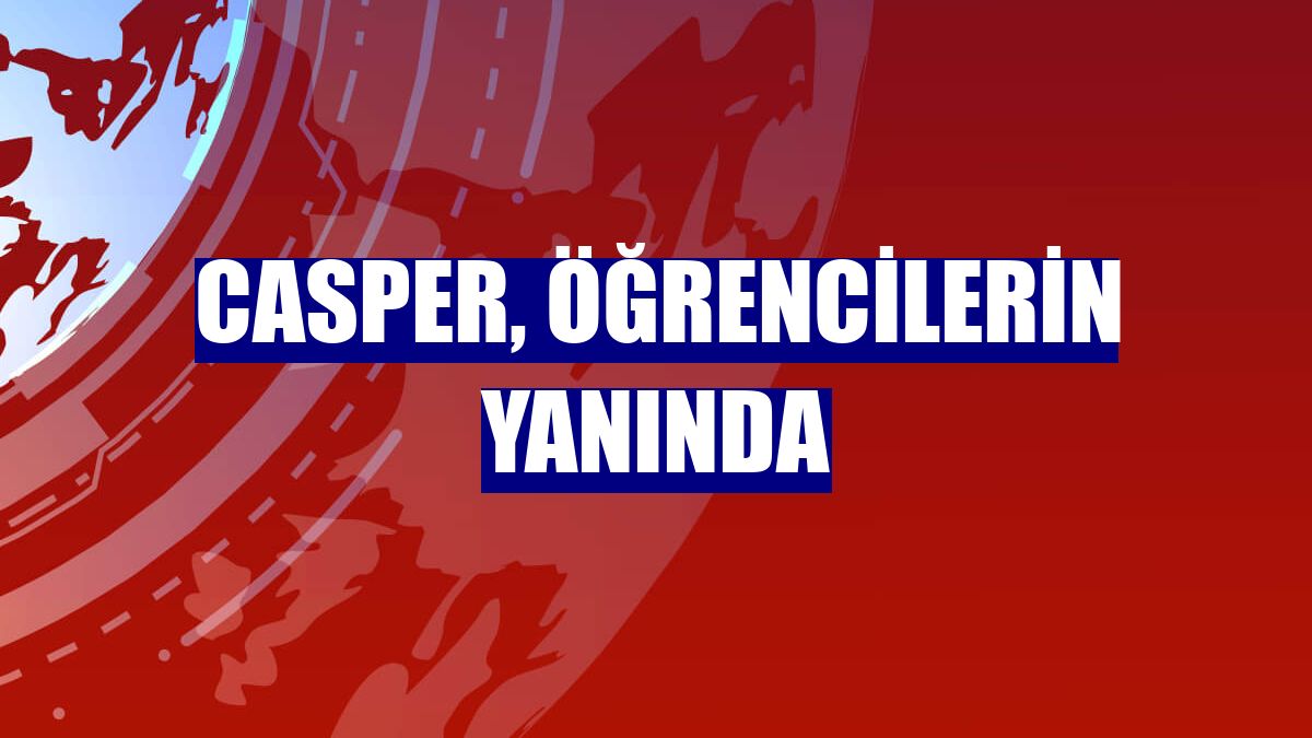 Casper, öğrencilerin yanında