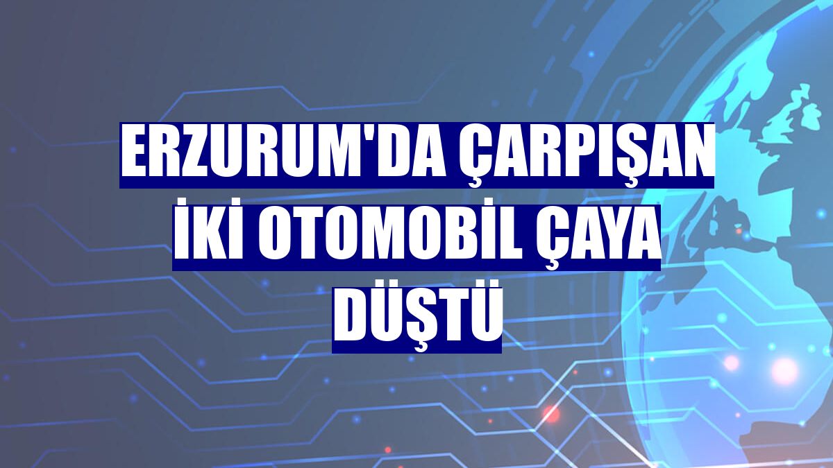 Erzurum'da çarpışan iki otomobil çaya düştü