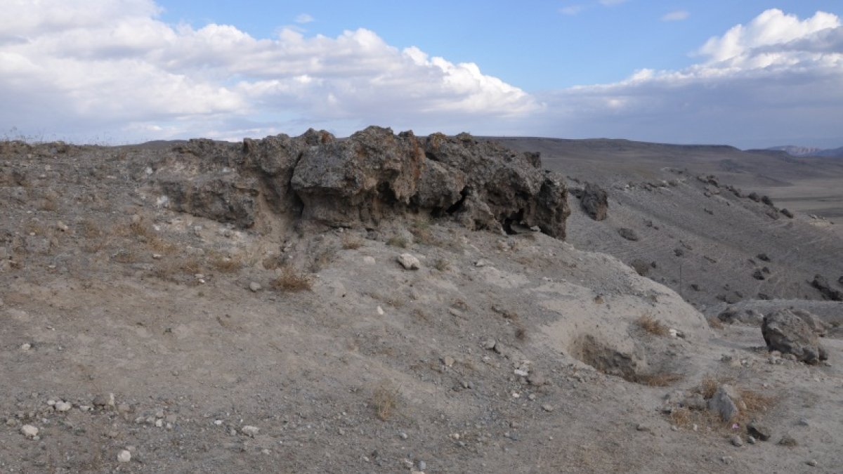 Büvetli Köyü Nekropolü Diyadin/Ağrı