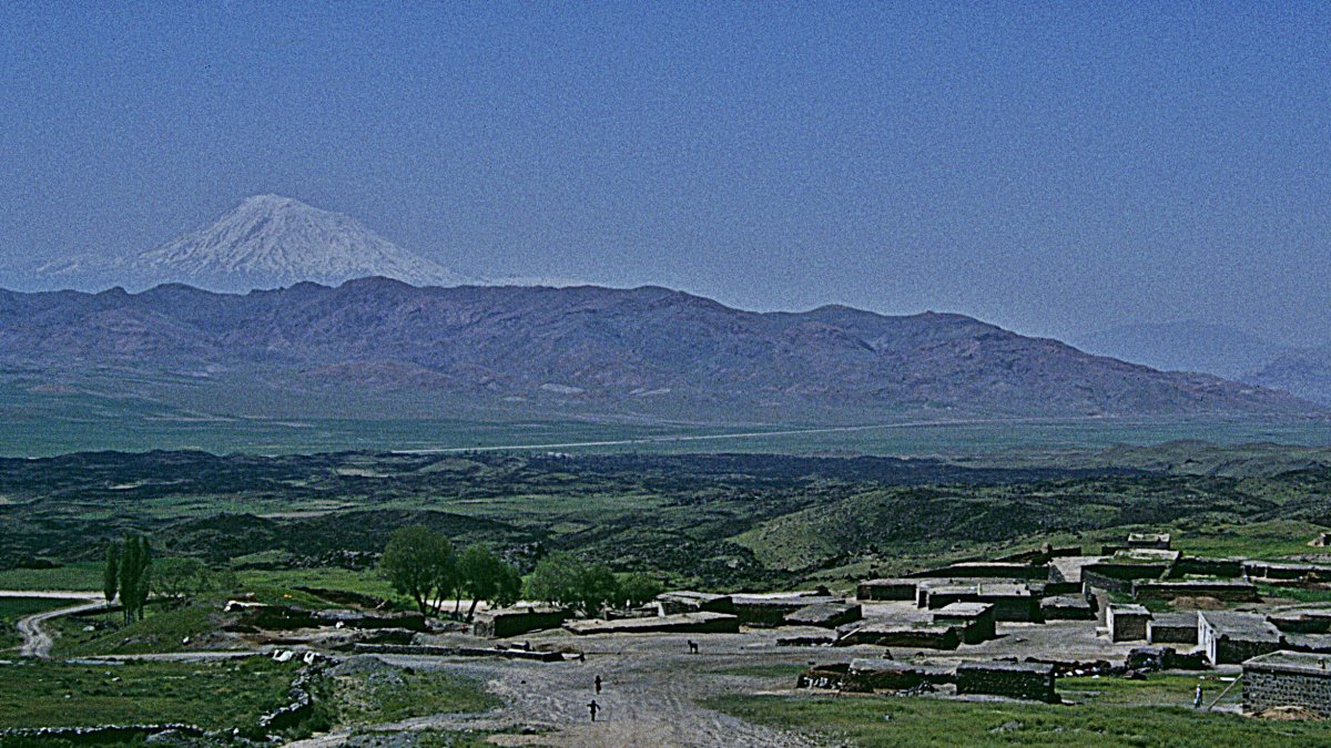 Çetenli Köyü (Teperîz) Merkez/Doğubayazıt