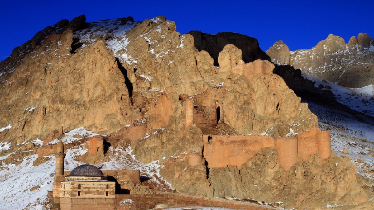 Doğubayazıt Urartu Kalesi Nerede, Kim Tarafından Yapıldı, Ne Durumda?