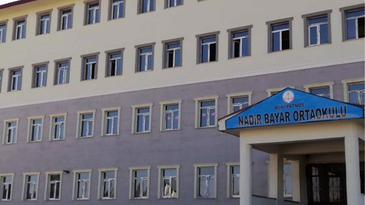 Nadir Bayar Ortaokulu (PATNOS / AĞRI)