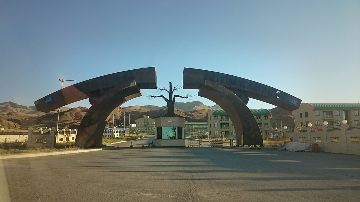 Ahmed-i Hani Meslek Yüksekokulu