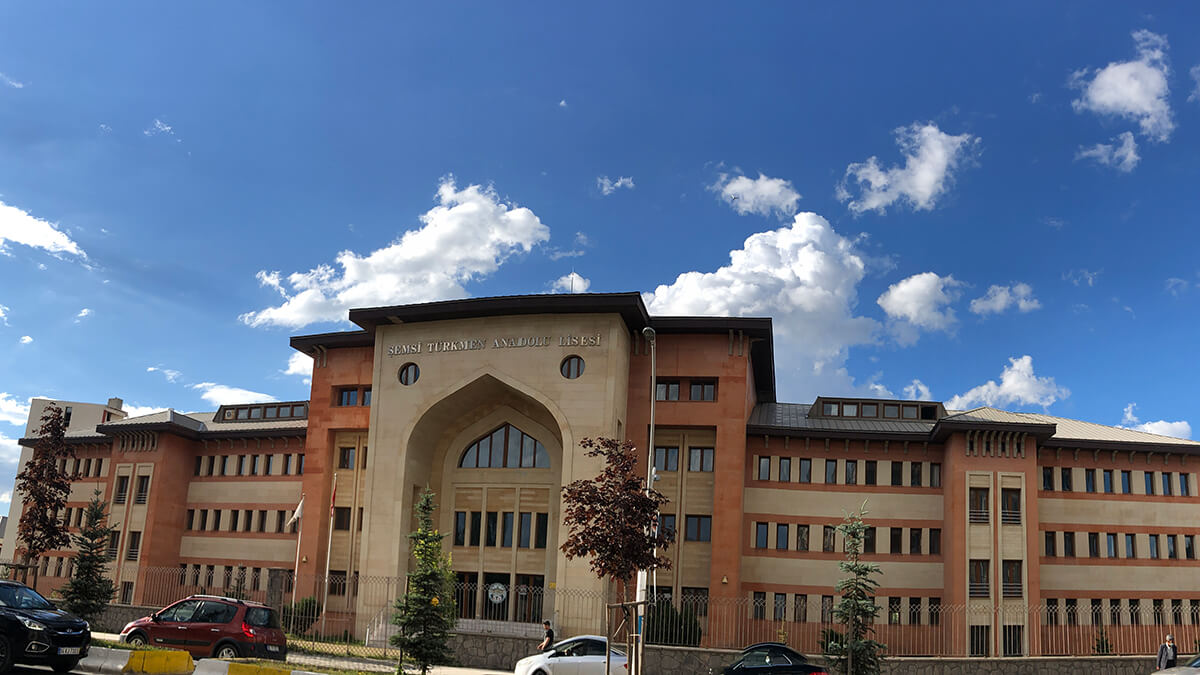 Şemsi Türkmen Anadolu Lisesi
