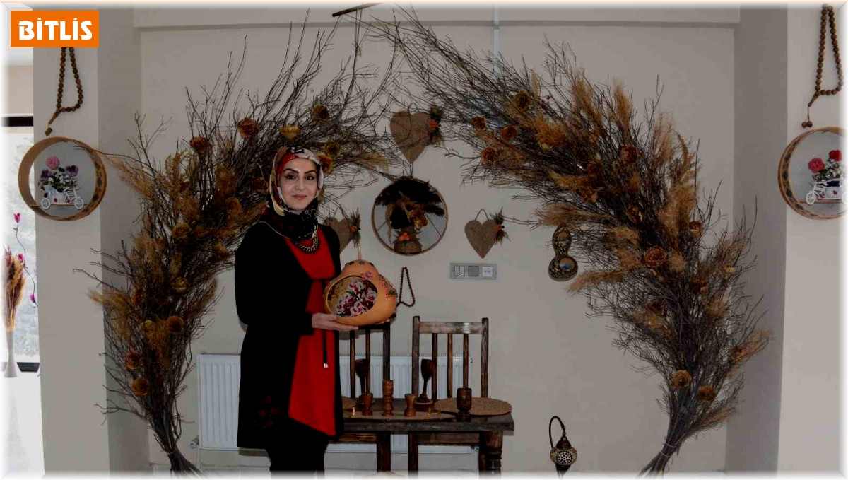 10 parmağında 35 marifet bulunan iş kadını Hancı 5 bine yakın öğrenci yetiştirdi