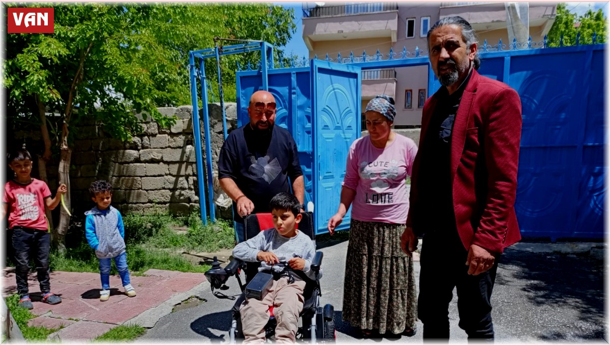 10 yaşındaki Miraç akülü sandalyesine kavuştu