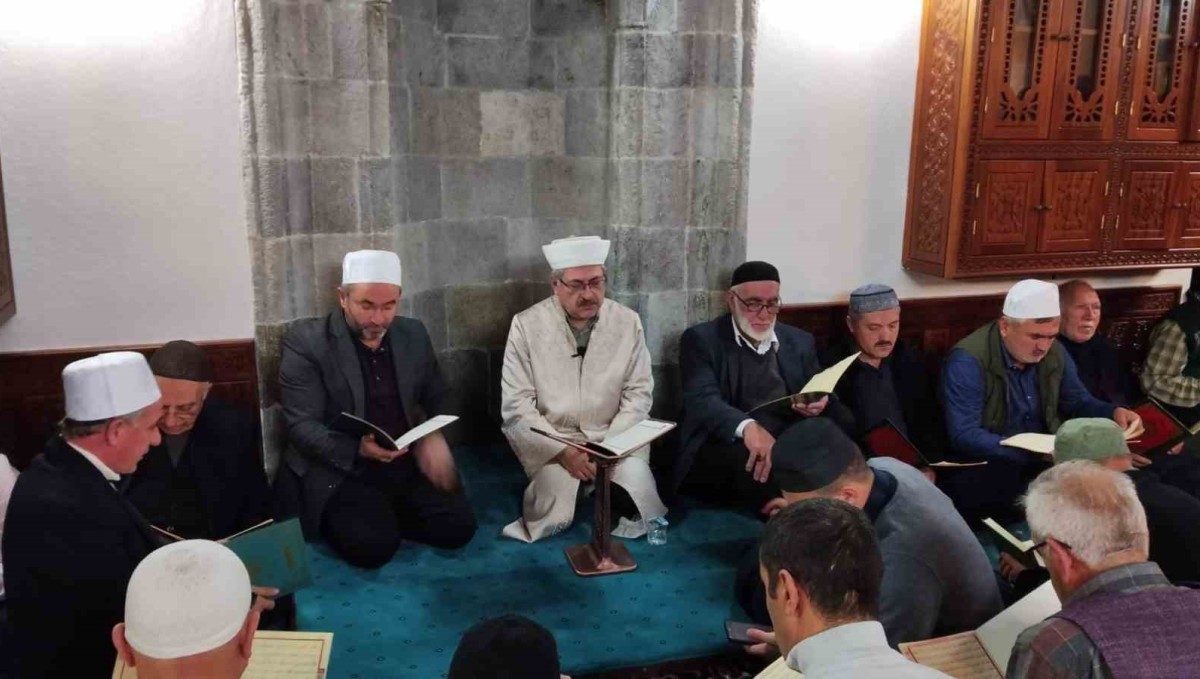 1001 Hatim okumaları devam ediyor