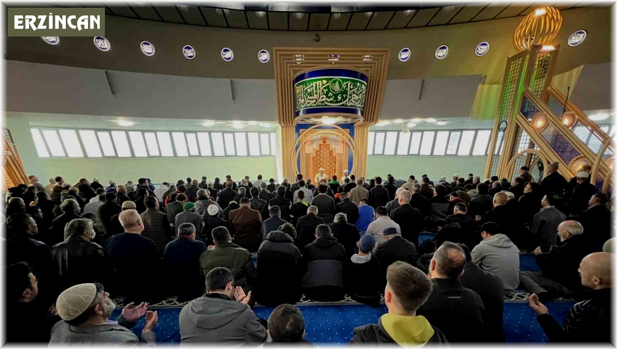 11 ayın sultanı Ramazan, bayram namazıyla uğurlandı