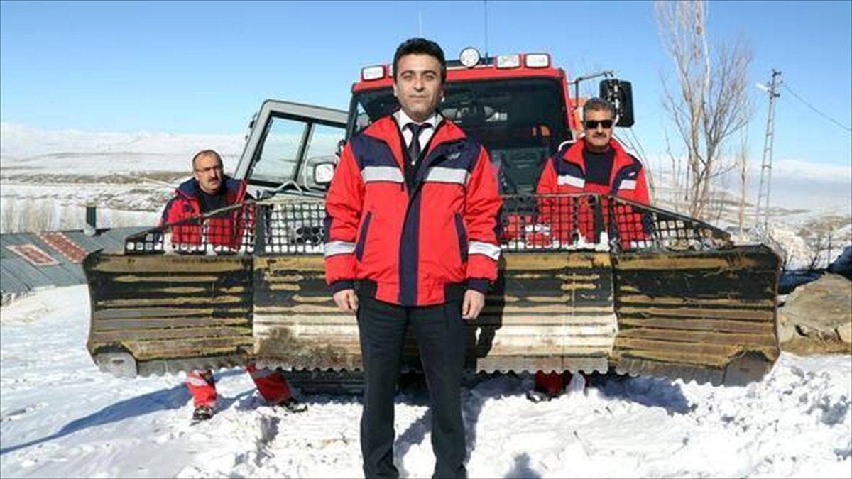 112 Acil Servis ekipleri kara kışta hastalara "Hızır" gibi yetişti