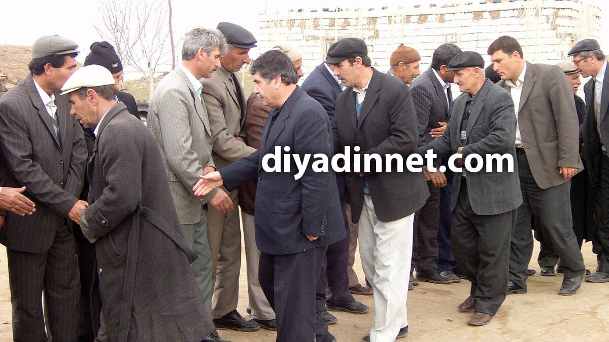 Patnos Özdemir köyünde Memani ve Şeyh Hasani aşiretleri arasındaki kan davası barışla sonuçlandı