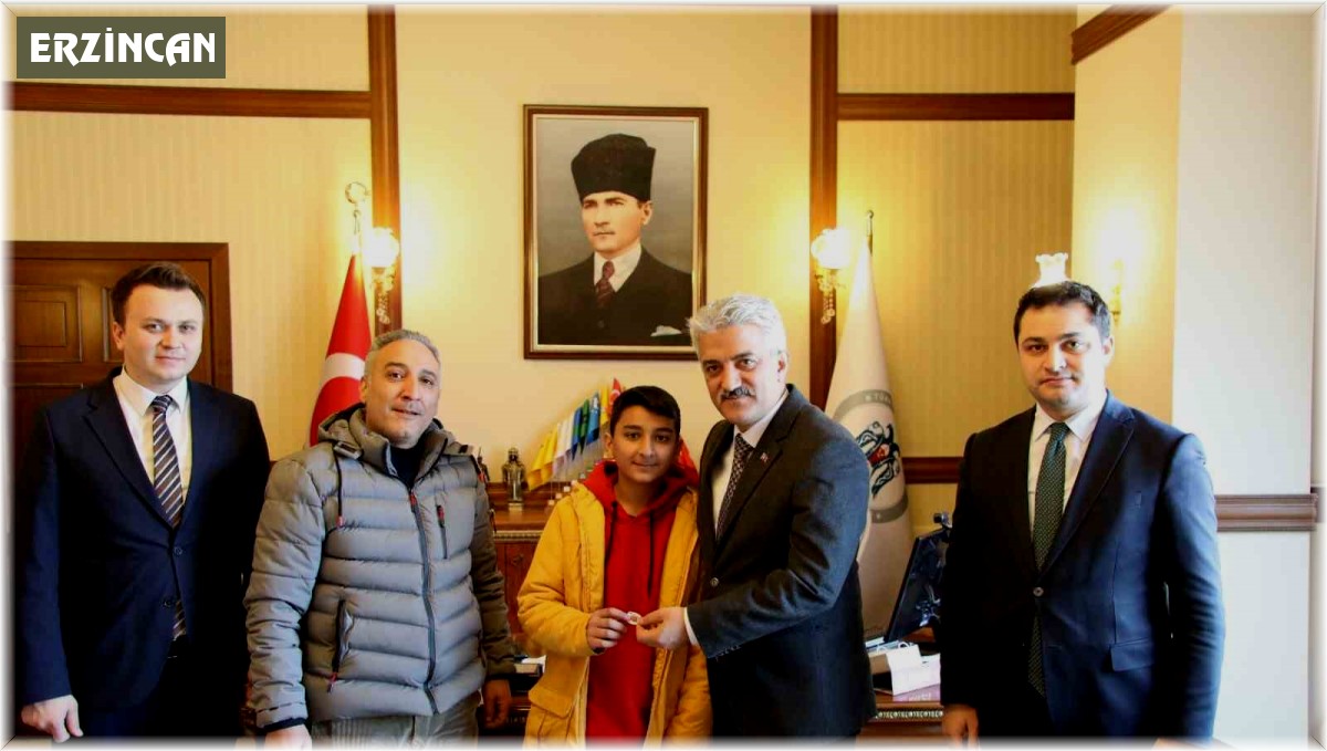 12 yaşındaki çocuktan deprem bölgesine yardım eli