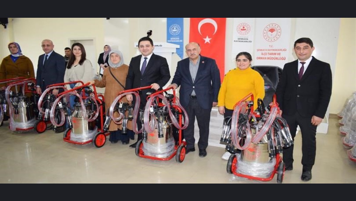 128 yetiştirici süt sağım makinesi ile buluştu