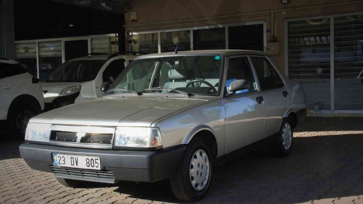 13 bin kilometredeki 2000 model 'Şahini'ne gözü gibi bakıyor