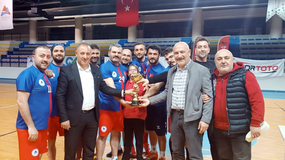 Spor Bilimleri Fakültesi, AİÇÜ Bahar Şenliği Futsal Turnuvasında Şampiyon Oldu
