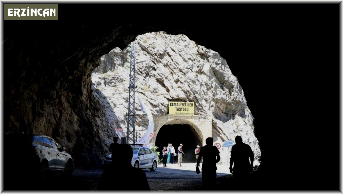 132 yılda tamamlanan Taş yol kaderine terk edildi