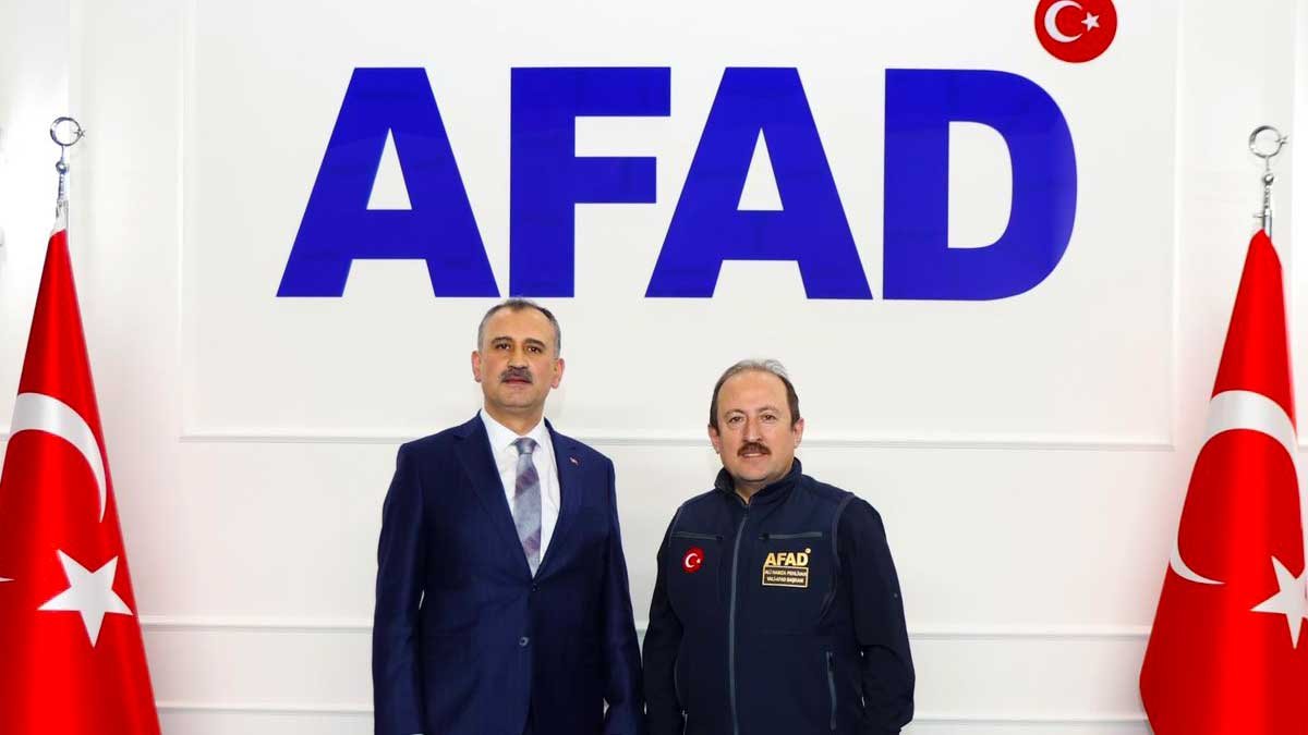 AFAD’da 5 yıllık görev sona erdi: Önder Bozkurt Ağrı’daki görevine uğurlandı