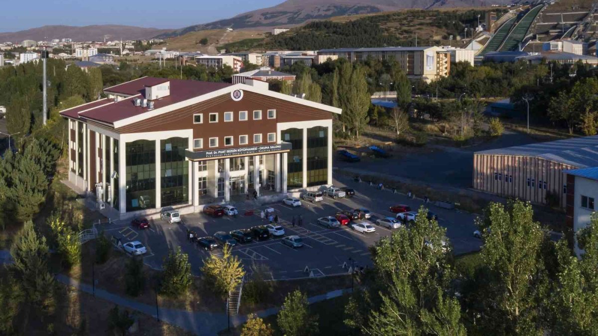 134 farklı üniversiteden gelen öğrenciler Atatürk Üniversitesinde buluştu