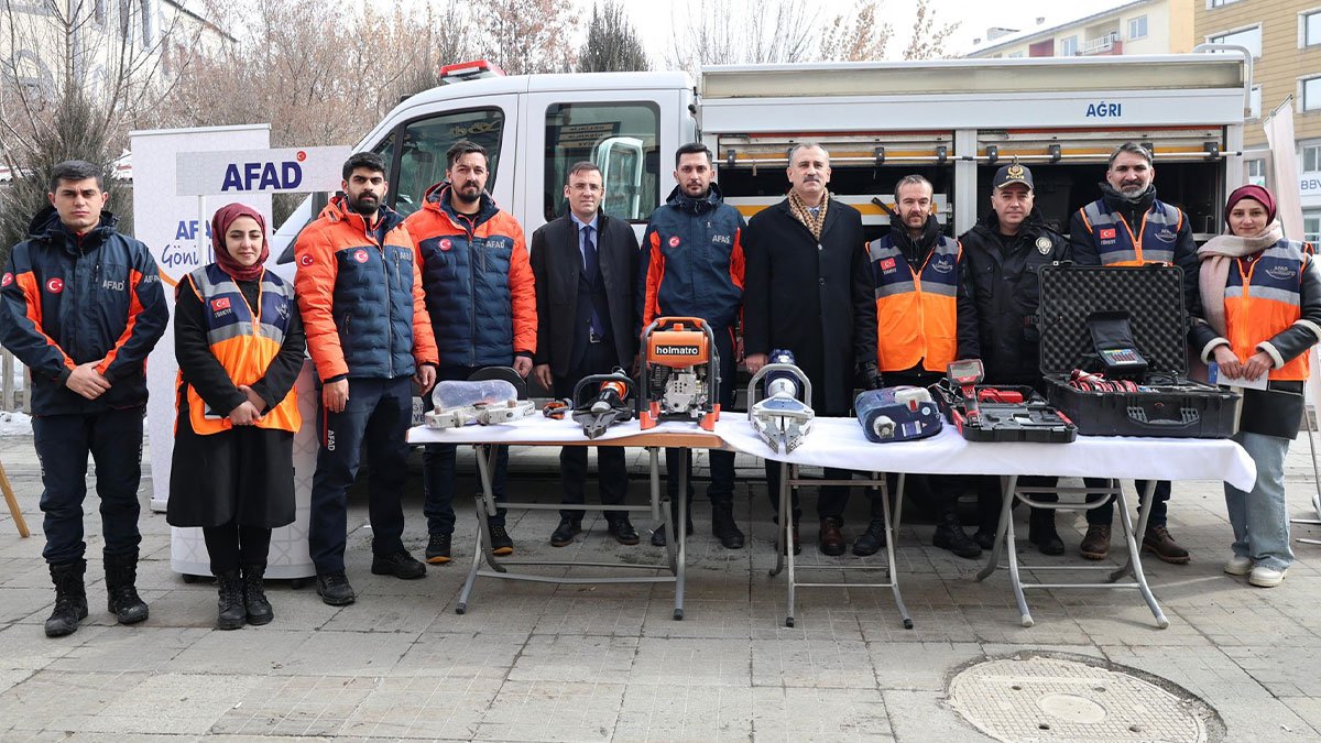 Ağrı’da 6 Şubat depremleri anma programı düzenlendi