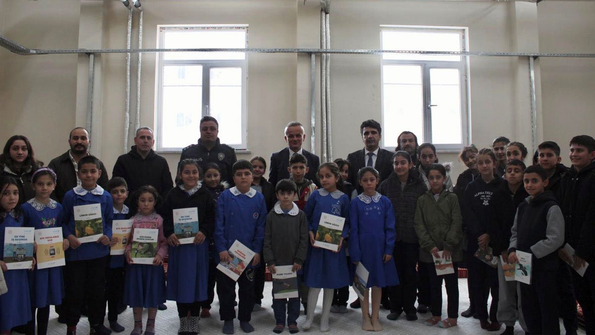 Hamur Kaymakamı Erkan Minuz, Öğrencilerle ADEM’de Bir Araya Geldi