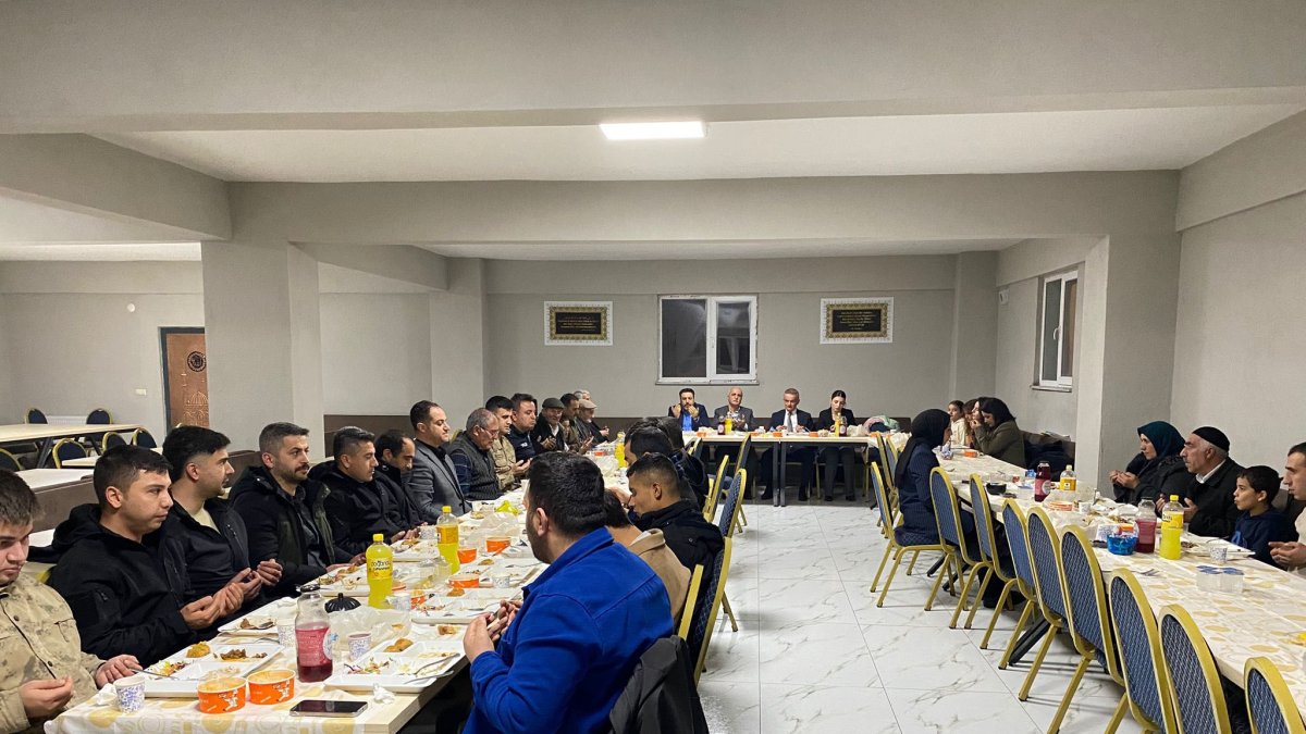 Hamur’da Ramazanın İlk İftarı Şehit Aileleri ve Gazilerle Açıldı