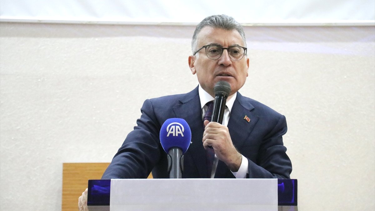 AK Parti Grup Başkanı Abdullah Güler Ağrı'da: Hemen yanı başımızda savaş var, dünya büyük bir krizden geçiyor