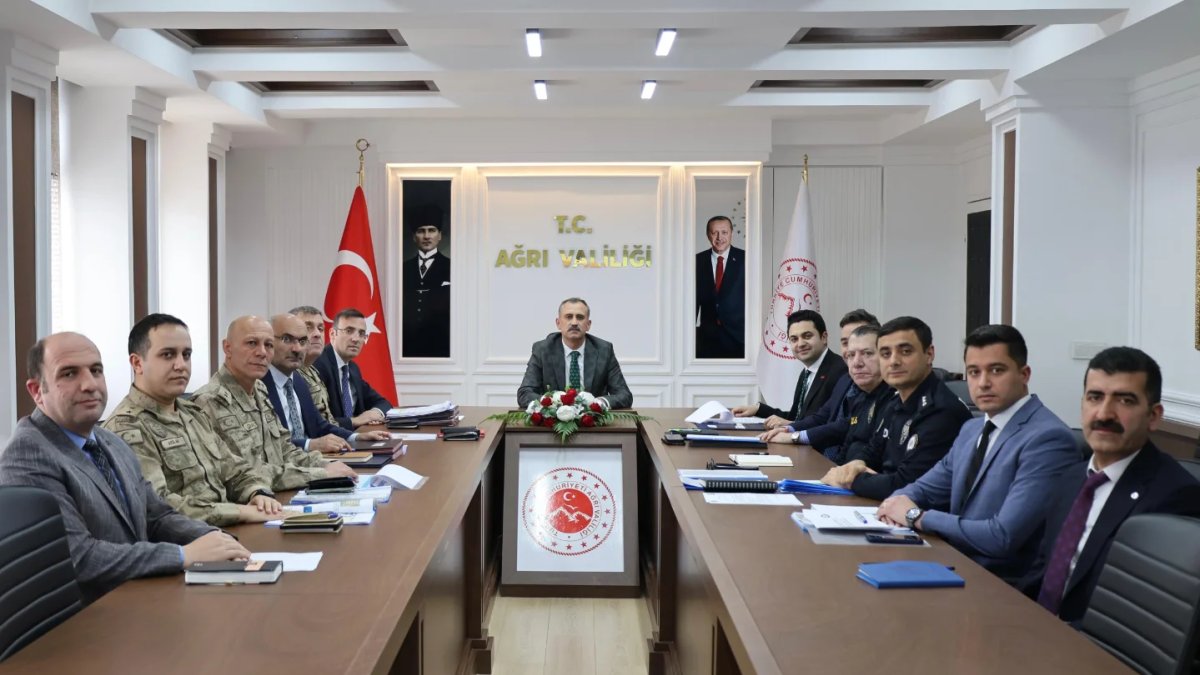 Ağrı’da Emniyet ve Jandarma yatırımları değerlendirme toplantısı yapıldı