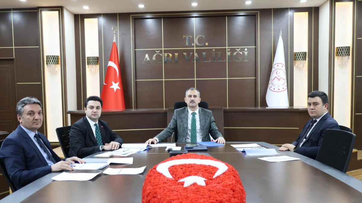 Ağrı’da “Vakıf Performans Karneleri” toplantısı VKS üzerinden yapıldı