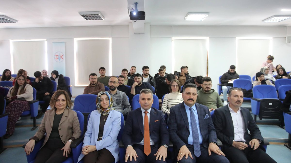 AİÇÜ’de “Kültürel Mirasın Korunması ve UNESCO Dünya Miras Listesi” konferansı düzenlendi