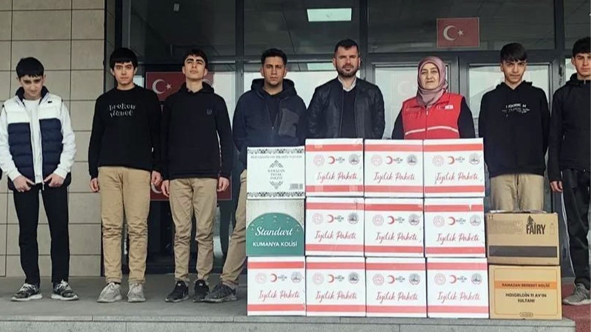 Patnos’ta “Bir Sınıf Bir Koli Projesi” kapsamında gıda kolileri hazırlandı