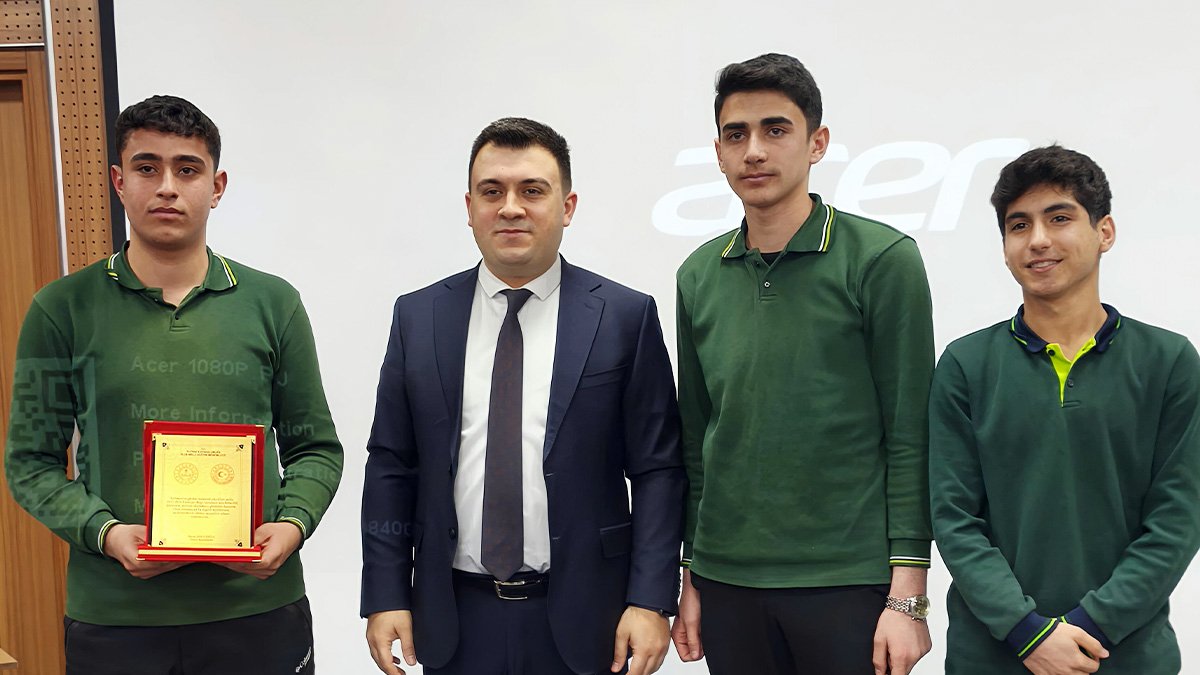 Patnos’ta Liseler Arası Bilgi Yarışmasının Kazananı Belli Oldu