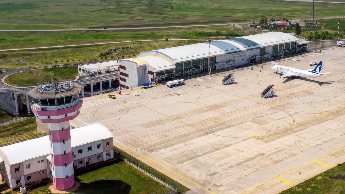 Ağrı Ahmed-i Hani Havalimanı’nda Yolcu Sayısı 27 Bini Aştı, Uçak Trafiği Artış Gösterdi