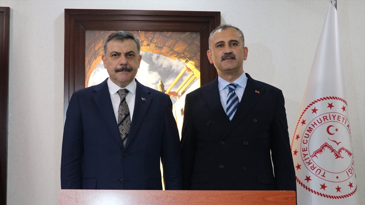 İçişleri Bakanı Mustafa Çiftçi, Ağrı’da valilik ve parti ziyaretlerinde bulundu