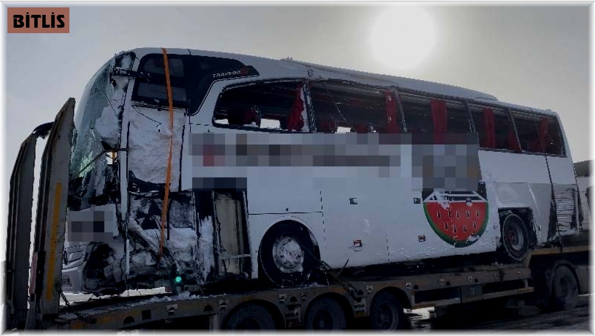 15 kişi yaralanmıştı, otobüs kaza yerinden kaldırıldı