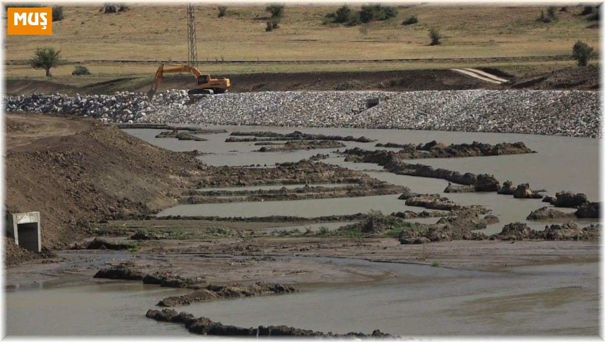 1,5 milyar TL'lik yatırımla Karasu Nehri ıslah ediliyor
