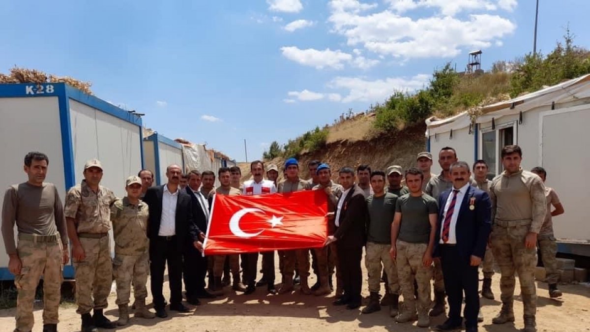 15 Temmuz gazilerinden üs bölgesine moral ziyareti