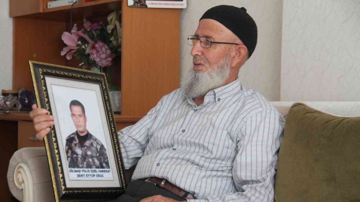 15 Temmuz şehit babası Tevfik Oğuz, "Cumhurbaşkanımızın dirayetli olması darbe girişimini engelledi"