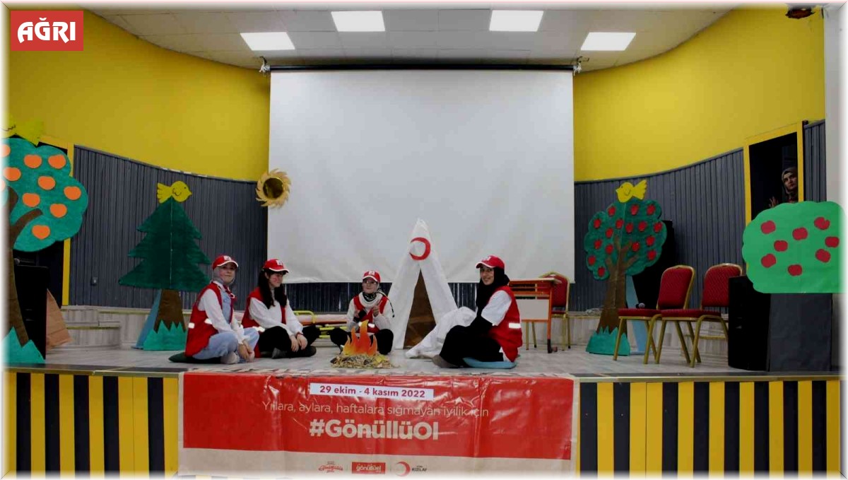 154 yıllık Kızılay tarihi, tiyatro gösterisiyle anasınıfı öğrencilerine sergilendi