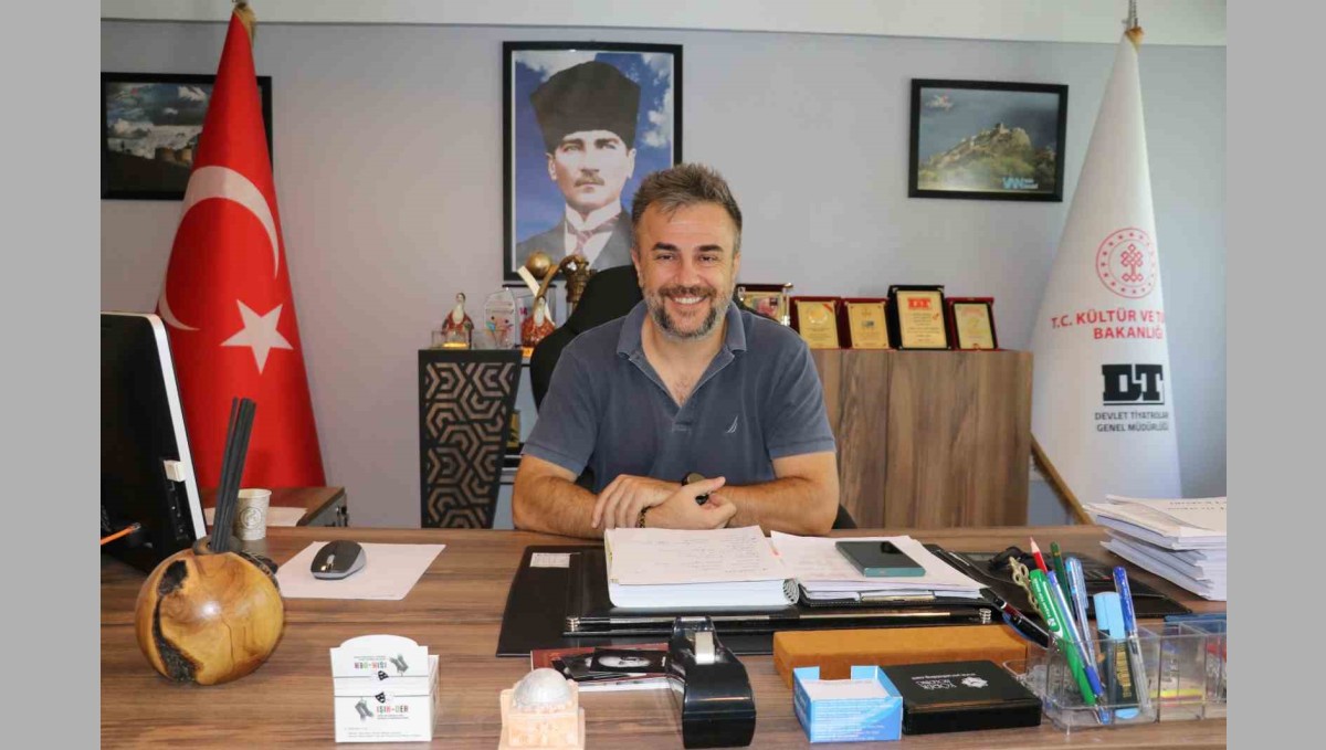 16 yaşında tanıştığı devlet tiyatrosuna müdür oldu