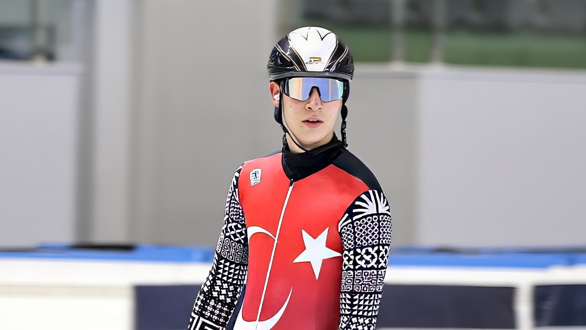 16 yaşındaki İlyas Karadağ Avrupa’da tarih yazdı: Türkiye’ye short track’te ilk altın