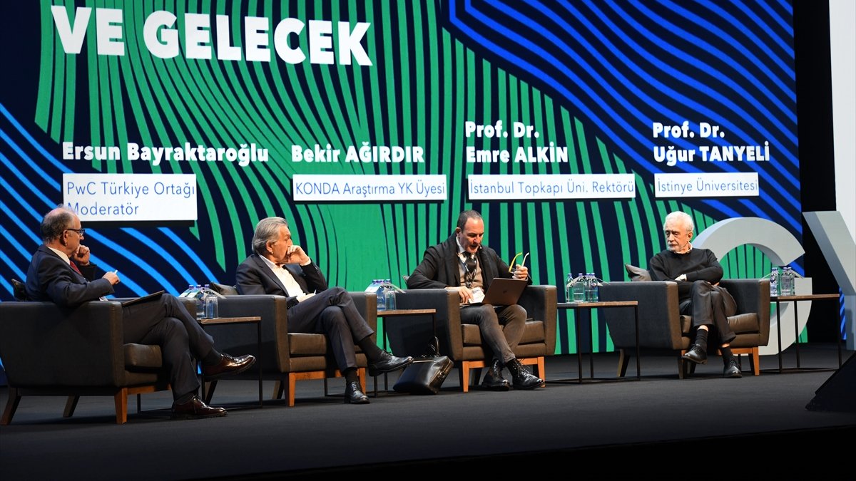 17. GYODER Gayrimenkul Zirvesi "Rota Yeniden Oluşturuluyor" temasıyla başladı