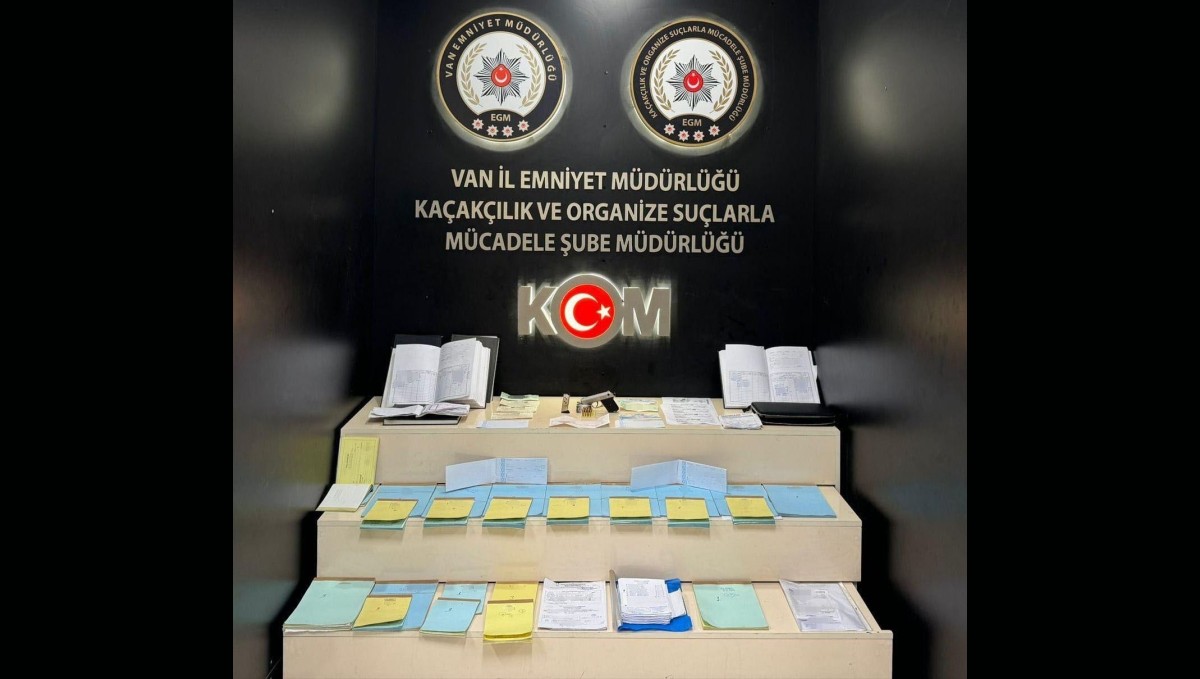 19 emekliyi dolandıran 9 şüpheli yakalandı