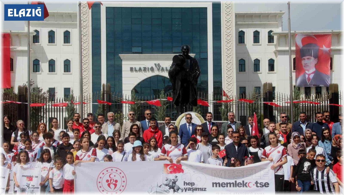 19 Mayıs kutlamaları çelenk sunma töreni ile başladı