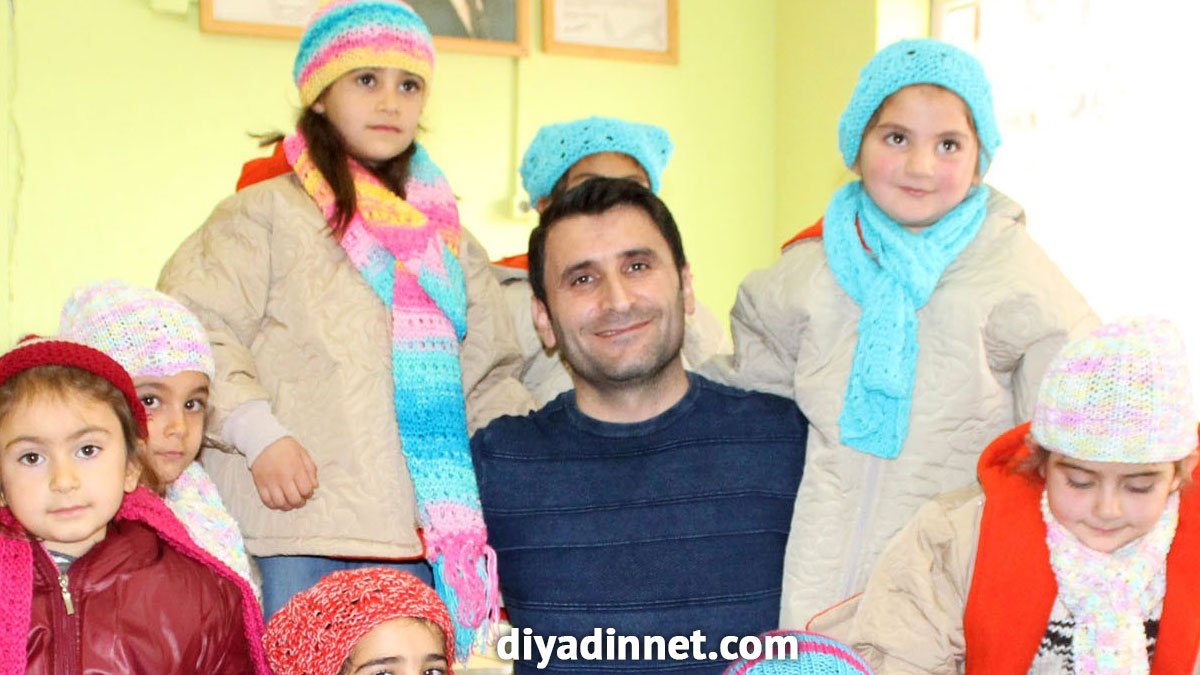 2 Bin Köy Okuluna Ulaştı: Cafer Canşi Ağrı'daki Miniklerin İçini Isıttı!
