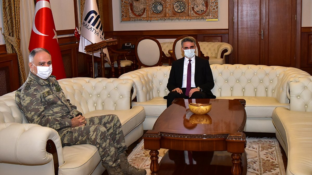 2. Ordu Komutanı Orgeneral Gürak'tan Malatya Valisi Baruş'a ziyaret