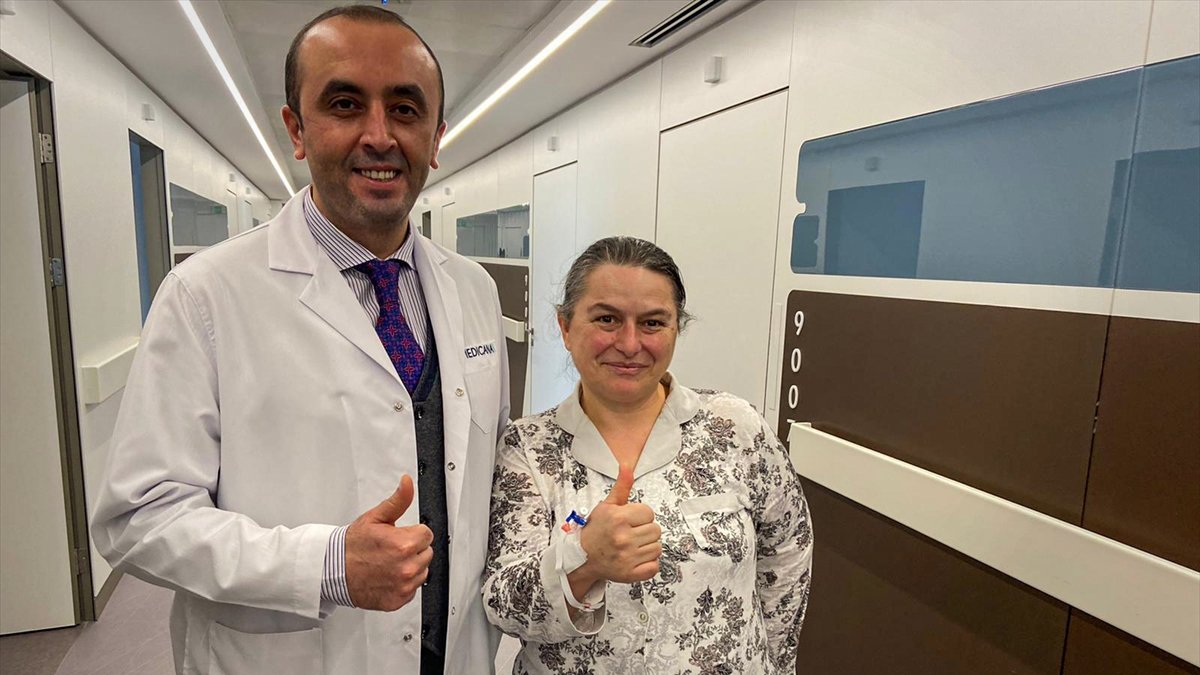 20 yıllık şeker hastası, gastrik bypass ameliyatıyla sağlığına kavuştu