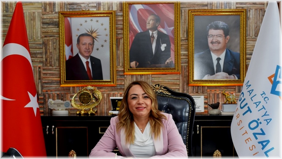 2020'nin en başarılı rektörü Karabulut seçldi