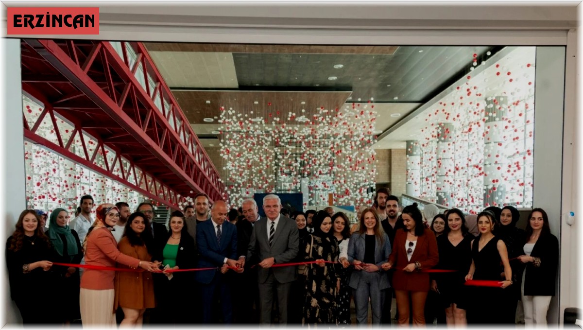 "2022 Mezunları Resim Sergisi" açıldı