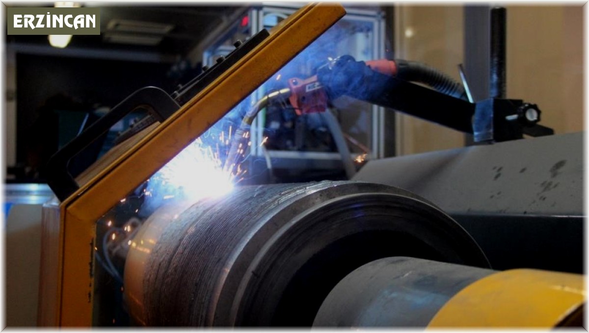 2022 yılında ihracatın yüzde 42,3'ünü büyük ölçekli girişimler gerçekleştirdi