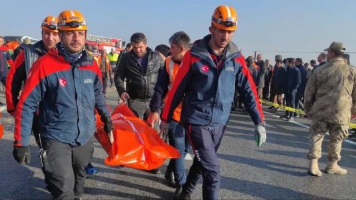 21 aracın karıştığı kazada hayatını kaybeden kadının kimliği belli oldu